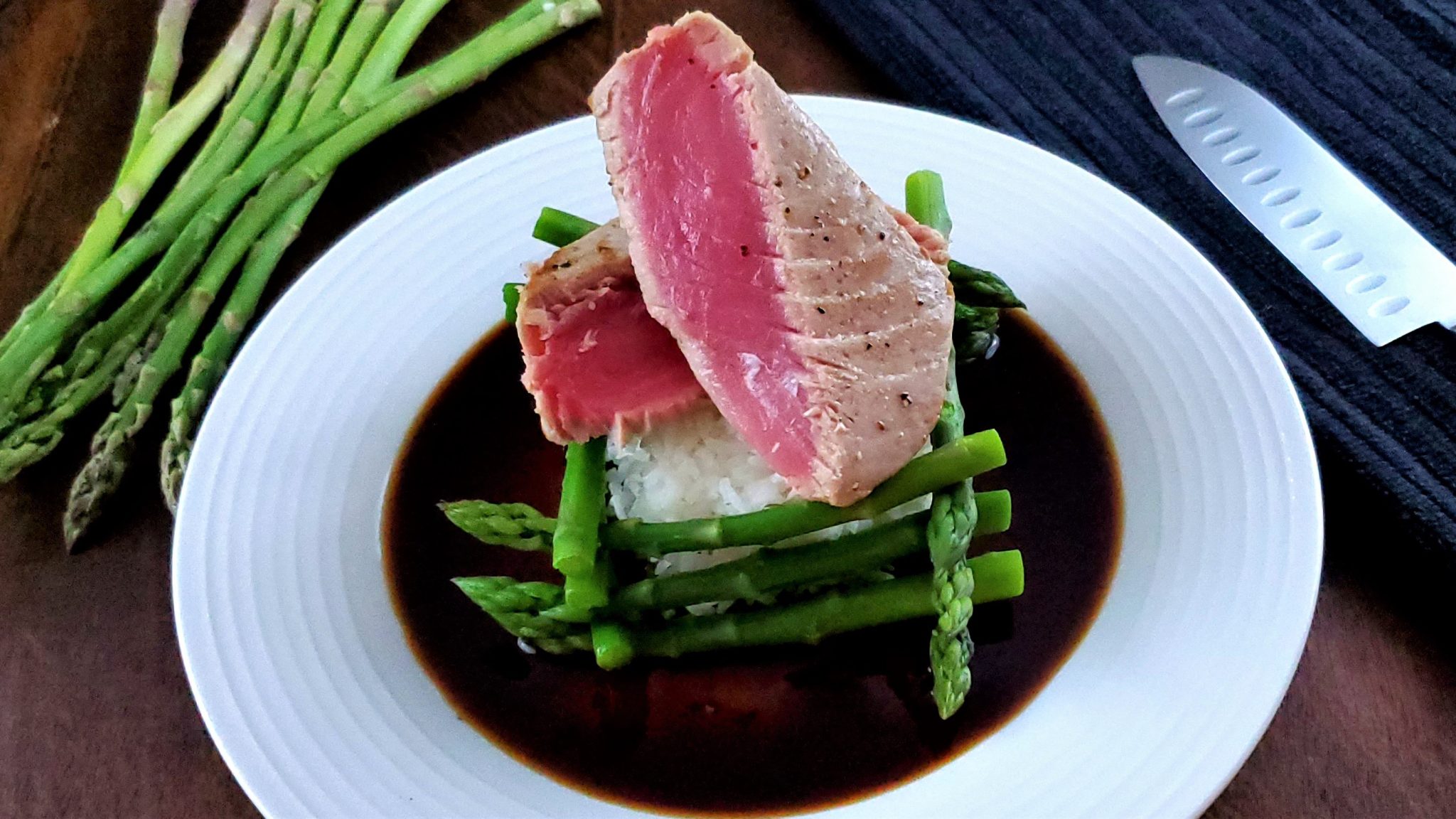 seared-tuna-steak-with-soy-sauce-gravy-bacon-vodka